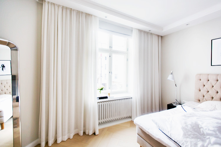 sheer-white-curtains